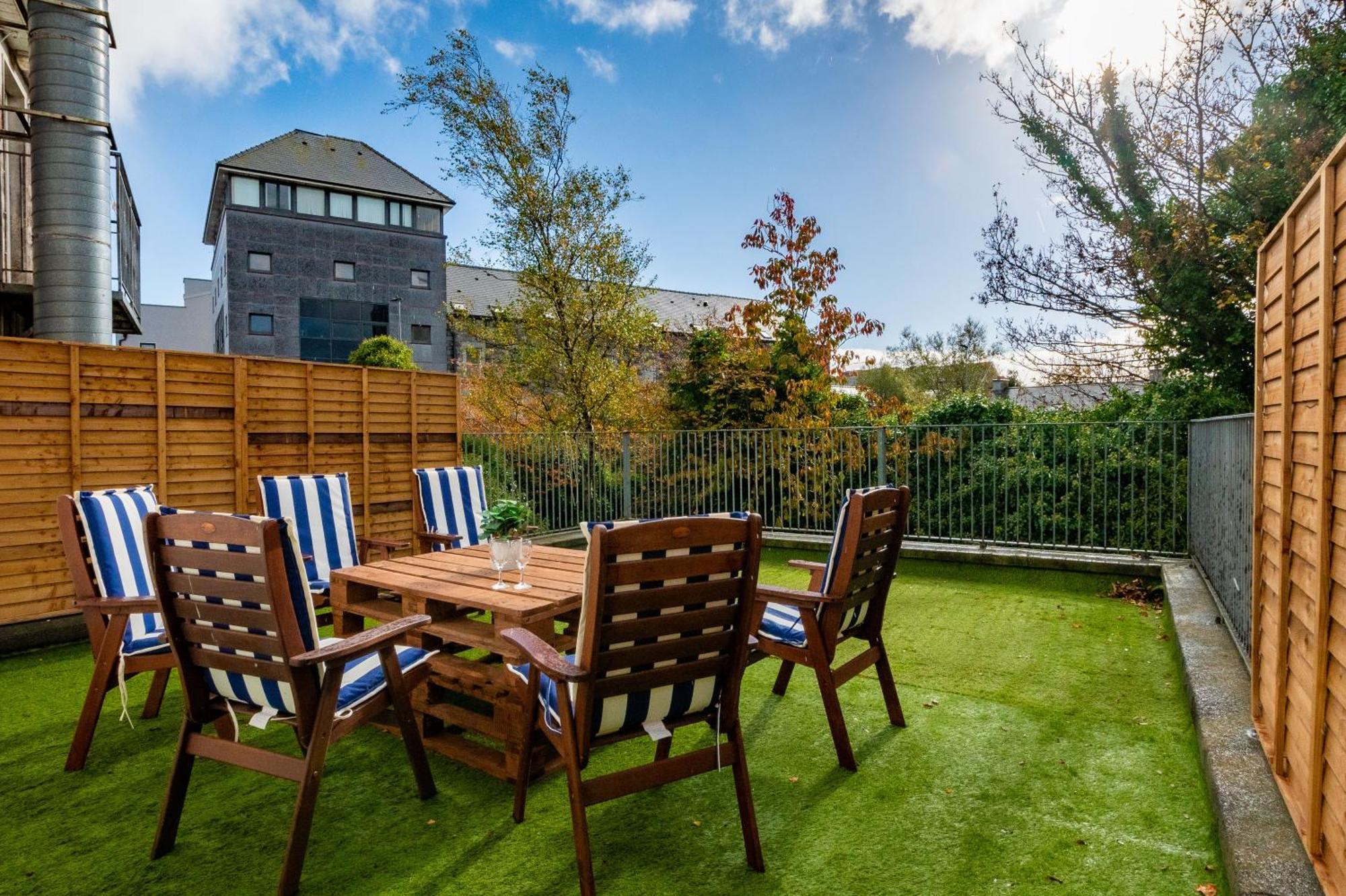 Centre Escape With Large Terrace, Sleeps 7 Appartement