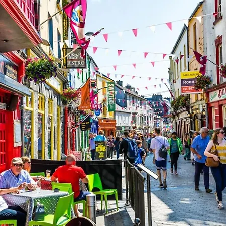 City Centre Escape With Large Terrace, Sleeps 7 Galway Exterior photo