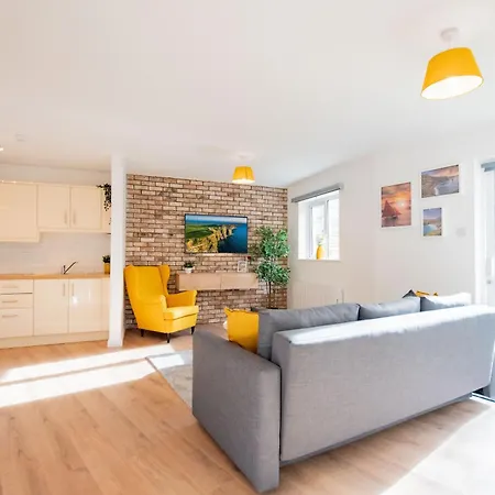City Centre Escape With Large Terrace, Sleeps 7 Galway Exterior photo